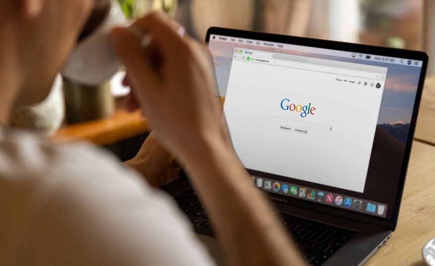 How AEO and Voice Search are Redefining SEO in the UAE 2 It matter in the UAE