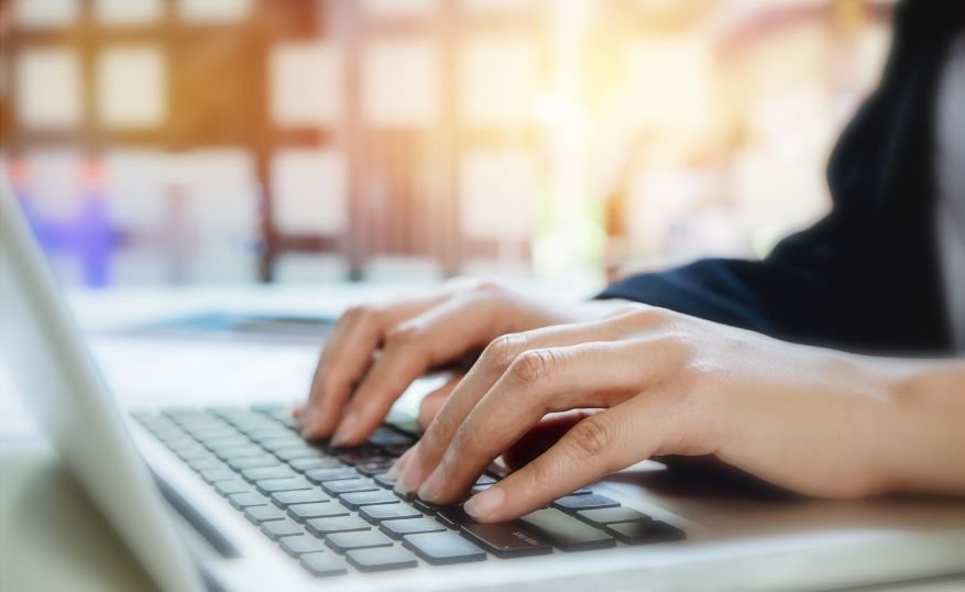 Voice search Optimization: How to Rank for ‘Nearby’ in UAE Arabic & English 3 rank voice search